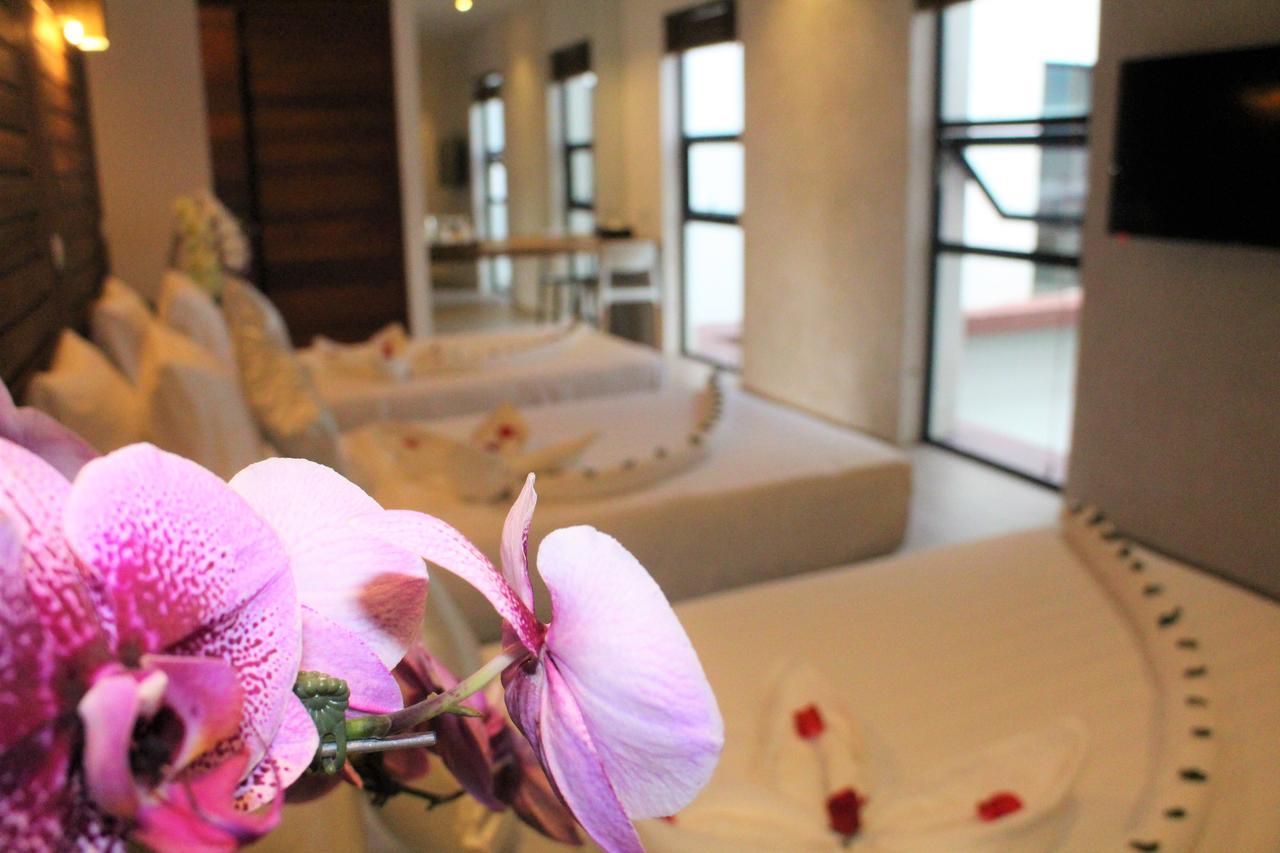 De Ninth Boutique Hotel & Spa Пном Пен Екстериор снимка
